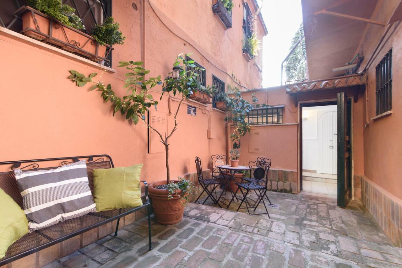 Lovely With Garden In Vatican Museums Trastevere Apartment Roma Ngoại thất bức ảnh